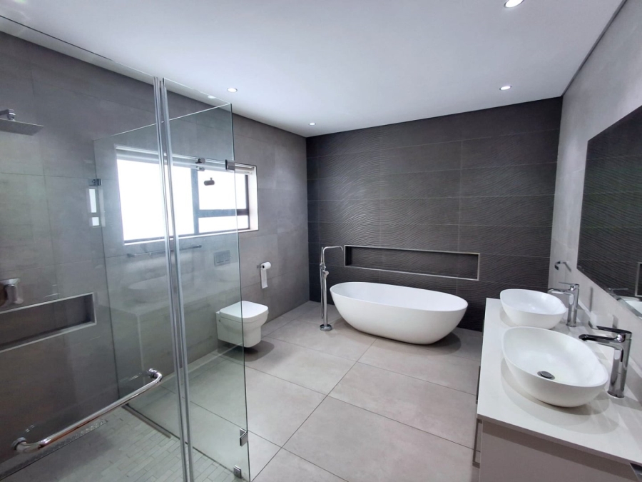 4 Bedroom Property for Sale in Heron Banks Golf Estate Free State